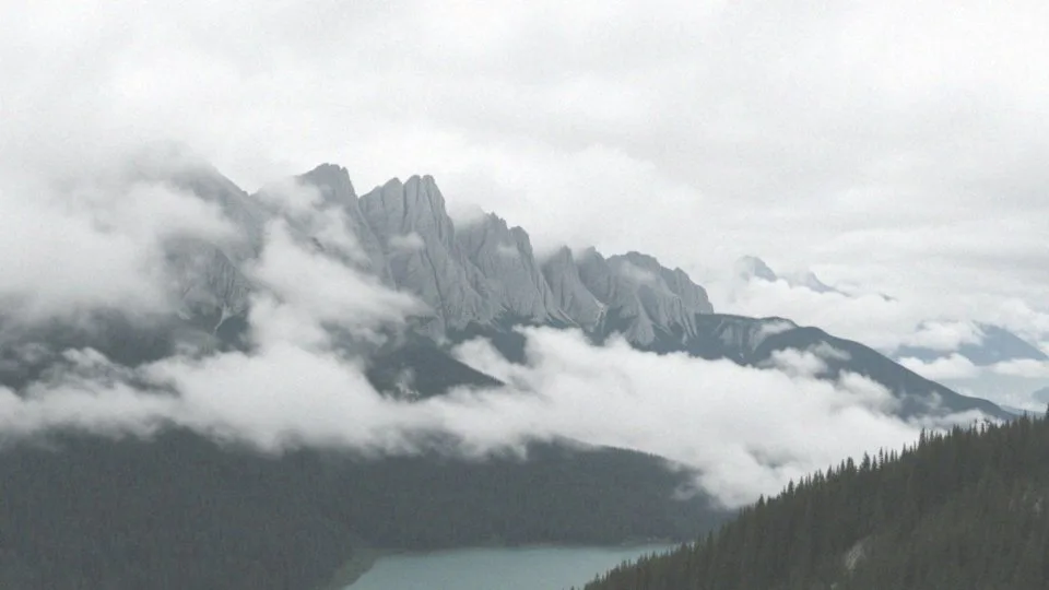 Jakie są prognozy pogody dla Jaskini Morskiego Oka?