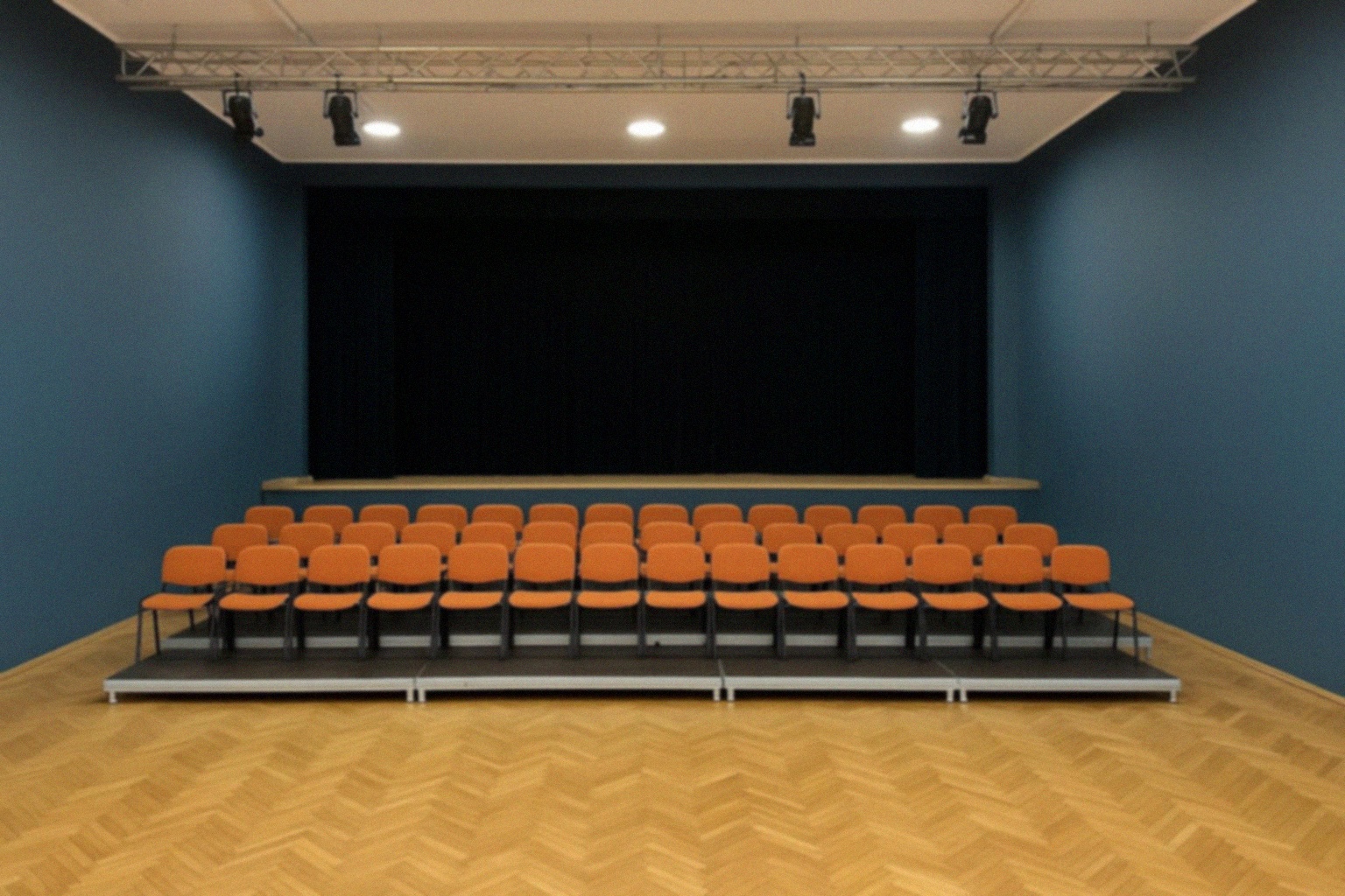 Kino letnie w Łukowie: Seans filmu „Dziewczyna z igłą”